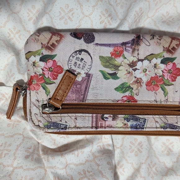 Wallets - Picture 14 of 16